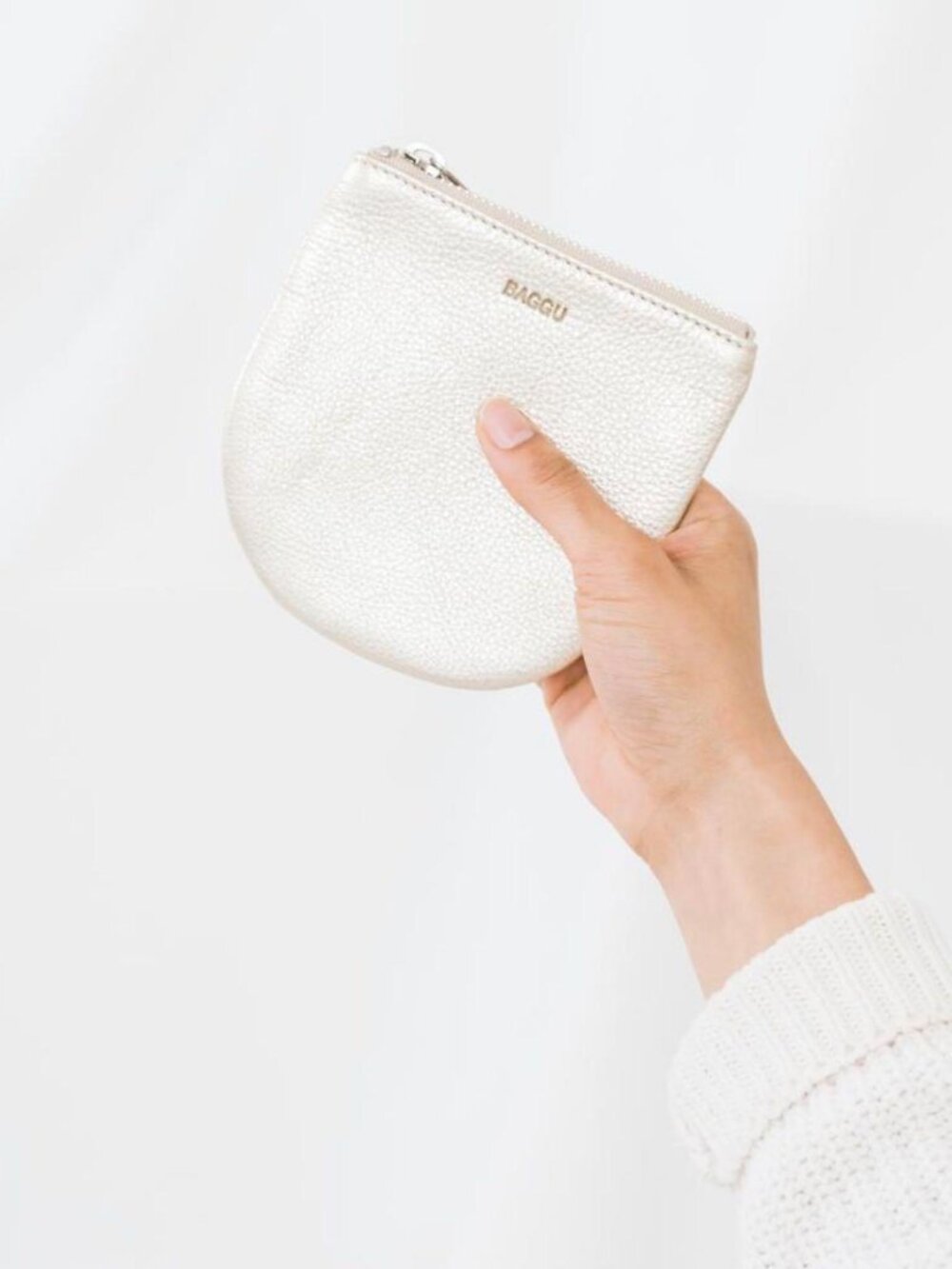 BAGGU Small U Pouch Titanium Leather RARE